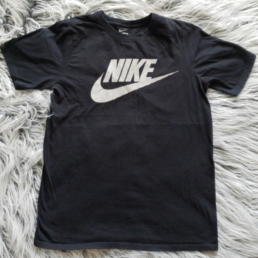 Boy's XL Nike Tee